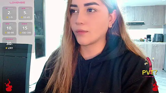 Lucia star   online show from November 18, 2025, 11:59 pm