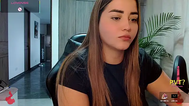 Lucia star   online show from February 21, 2026, 10:00 pm