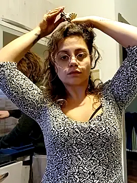 Snapshot of ItalianiMuli chatting on December 13, 2024, 8:04 pm ItalianiMuli online show from December 13, 2024, 8:04 pm