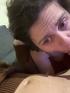 Snapshot of ItalianiMuli chatting on February 20, 2025, 8:25 pm ItalianiMuli online show from February 20, 2025, 8:25 pm