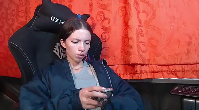 sweetdam12 online show from December 27, 2024, 8:50 pm