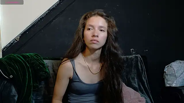 sweetdam12 online show from April 6, 2026, 8:32 pm