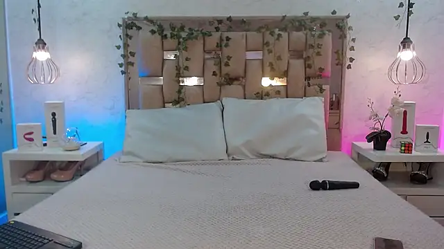 GigiVolkova online show from November 28, 2025, 2:14 am