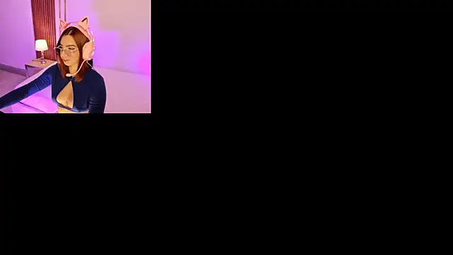 CamilaVegas  online show from July 28, 2026, 1:54 pm