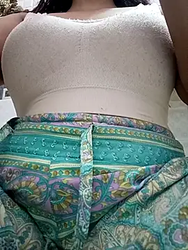 cute-mahek online show from October 4, 2025, 7:34 pm