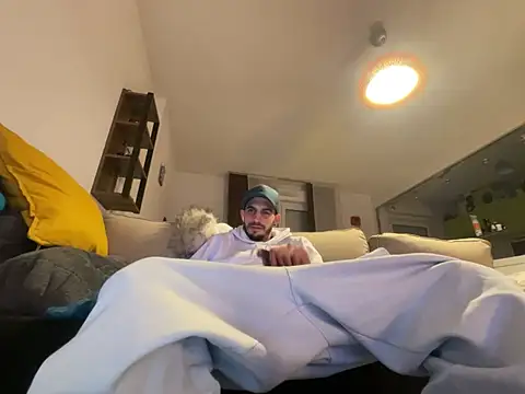 Rebeu313 online show from January 16, 2025, 11:16 pm