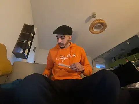 Rebeu313 online show from January 27, 2025, 5:15 pm