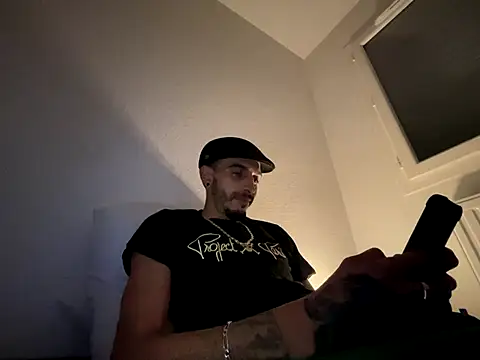 Rebeu313 online show from October 1, 2025, 3:45 am