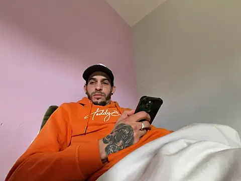 Rebeu313 online show from March 10, 2026, 11:04 am