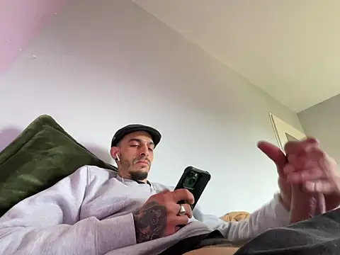 Rebeu313 online show from March 31, 2026, 2:17 pm