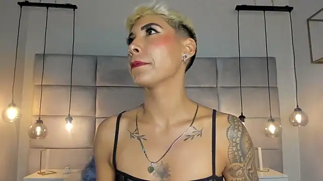 MiaMorgan  online show from January 14, 2025, 6:07 pm