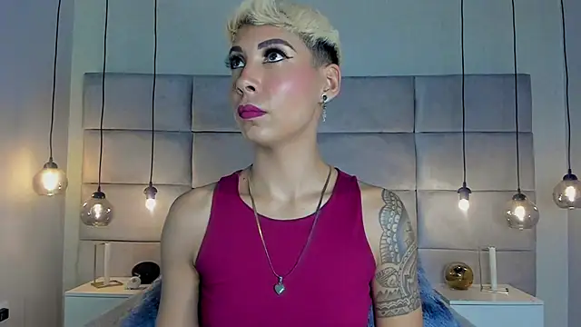 MiaMorgan  online show from January 17, 2025, 4:04 pm