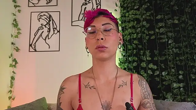 MiaMorgan  online show from February 17, 2026, 2:13 pm