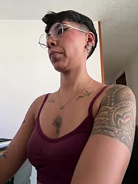 MiaMorgan  online show from July 28, 2026, 2:46 pm