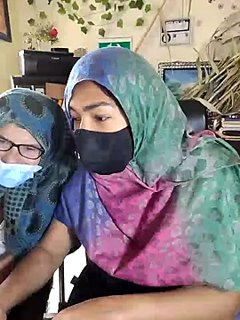 Snapshot of NAJWA-ARAB chatting on December 10, 2024, 5:33 pm NAJWA-ARAB online show from December 10, 2024, 5:33 pm