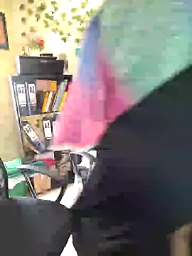 Snapshot of NAJWA-ARAB chatting on December 11, 2024, 3:15 pm NAJWA-ARAB online show from December 11, 2024, 3:15 pm