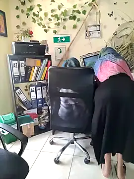 Snapshot of NAJWA-ARAB chatting on December 12, 2024, 2:22 pm NAJWA-ARAB online show from December 12, 2024, 2:22 pm