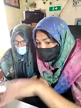 Snapshot of NAJWA-ARAB chatting on December 16, 2024, 5:33 pm NAJWA-ARAB online show from December 16, 2024, 5:33 pm