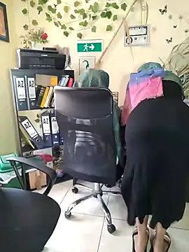 Snapshot of NAJWA-ARAB chatting on December 19, 2024, 2:35 pm NAJWA-ARAB online show from December 19, 2024, 2:35 pm