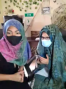 Snapshot of NAJWA-ARAB chatting on December 19, 2024, 5:40 pm NAJWA-ARAB online show from December 19, 2024, 5:40 pm