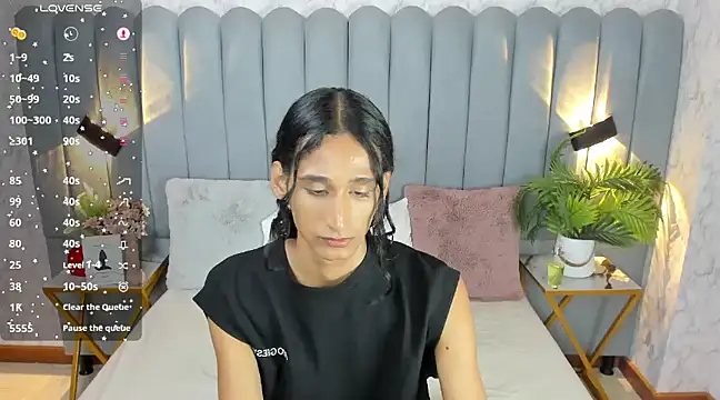 skyyfoxpraga online show from January 7, 2025, 3:33 pm