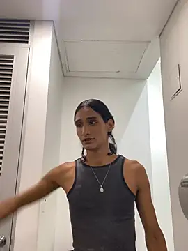 skyyfoxpraga online show from January 12, 2025, 3:03 pm