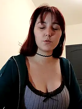 MiaStika online show from February 20, 2025, 2:24 pm