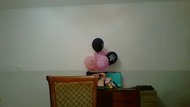 MiaStika online show from September 16, 2025, 3:57 pm