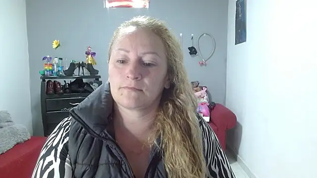 emperabigbootybigass online show from January 31, 2025, 12:18 pm