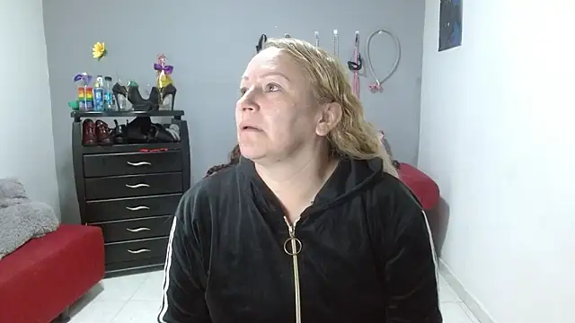 emperabigbootybigass online show from February 4, 2025, 12:11 pm