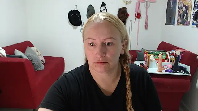 emperabigbootybigass online show from December 17, 2025, 12:11 pm