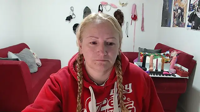 emperabigbootybigass online show from December 22, 2025, 12:13 pm