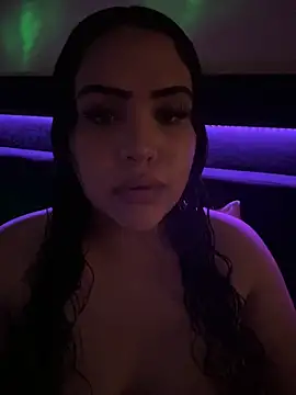 iTrapXXXBACKUP online show from April 5, 2026, 7:00 pm