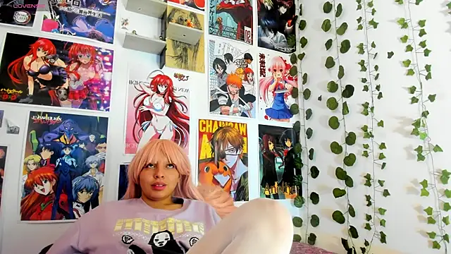 Snapshot of miku_katsuragi chatting on December 4, 2024, 5:05 am miku katsuragi online show from December 4, 2024, 5:05 am