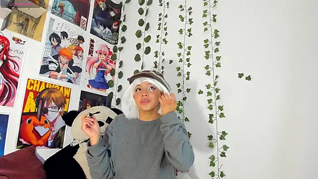 Snapshot of miku_katsuragi chatting on January 7, 2025, 7:10 am miku katsuragi online show from January 7, 2025, 7:10 am