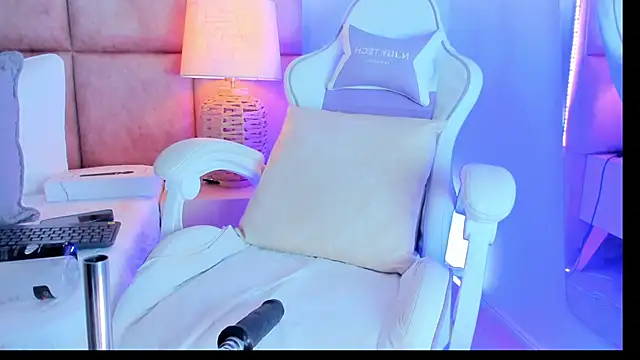 LizSheibaum online show from February 7, 2026, 4:43 pm