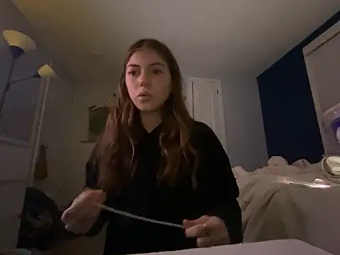 emilycoco online show from December 13, 2024, 7:25 am