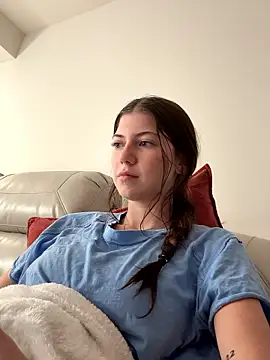 emilycoco online show from January 11, 2026, 11:32 pm