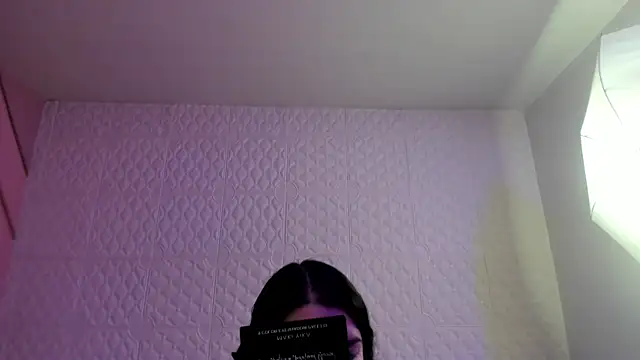 Snapshot of Violetaa_diazz chatting on June 4, 2026, 9:21 pm Violetaa diazz online show from June 4, 2026, 9:21 pm