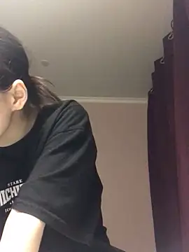 Snapshot of Milka23 chatting on December 15, 2024, 7:10 pm Milka23 online show from December 15, 2024, 7:10 pm