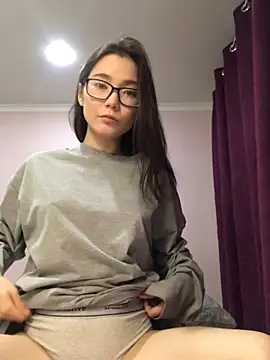 Snapshot of Milka23 chatting on December 28, 2024, 9:19 pm Milka23 online show from December 28, 2024, 9:19 pm