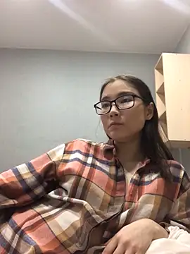 Snapshot of Milka23 chatting on February 9, 2025, 5:01 pm Milka23 online show from February 9, 2025, 5:01 pm