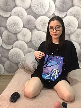 Snapshot of Milka23 chatting on March 1, 2025, 12:56 pm Milka23 online show from March 1, 2025, 12:56 pm