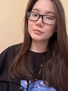 Snapshot of Milka23 chatting on September 21, 2025, 6:31 pm Milka23 online show from September 21, 2025, 6:31 pm