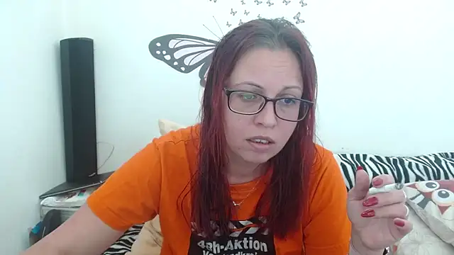 LadyHellene online show from February 11, 2026, 12:32 pm