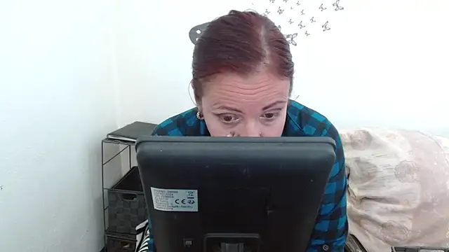 Snapshot of LadyHellene chatting on April 23, 2026, 12:29 pm LadyHellene online show from April 23, 2026, 12:29 pm