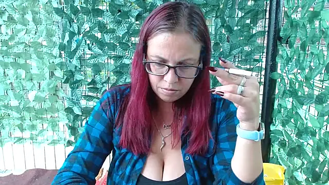 Snapshot of LadyHellene chatting on July 9, 2026, 1:26 pm LadyHellene online show from July 9, 2026, 1:26 pm