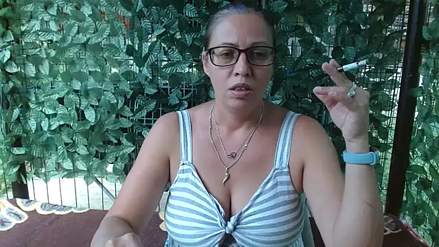 Snapshot of LadyHellene chatting on July 18, 2026, 1:59 pm LadyHellene online show from July 18, 2026, 1:59 pm