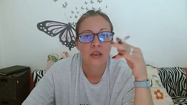 Snapshot of LadyHellene chatting on July 20, 2026, 5:22 am LadyHellene online show from July 20, 2026, 5:22 am