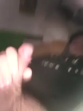 Snapshot of TuBBpollon chatting on January 16, 2025, 7:10 pm TuBBpollon online show from January 16, 2025, 7:10 pm